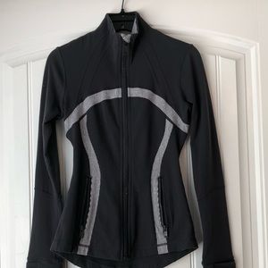 Lululemon gray jacket
